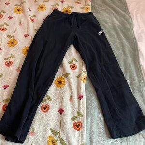 Nike loose leg sweatpants